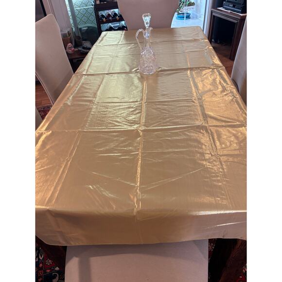 Gold Lame Tablecloth- Christmas, New Year - Picture 2 of 5